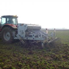 Drills for establishing spring wheat; power harrow combination drill, minimum tillage Vaderstad drill, Ecodyn direct drill